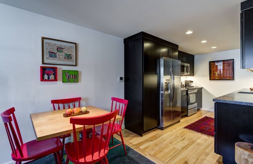 Webster Groves Apartment | Webster Groves detached Mother-in-Law Suite