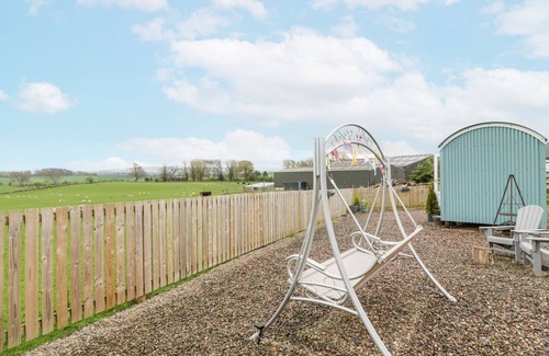 Kirkmichael Cottage | WEE SHEPHERD'S HUT, romantic, with a garden in Maybole