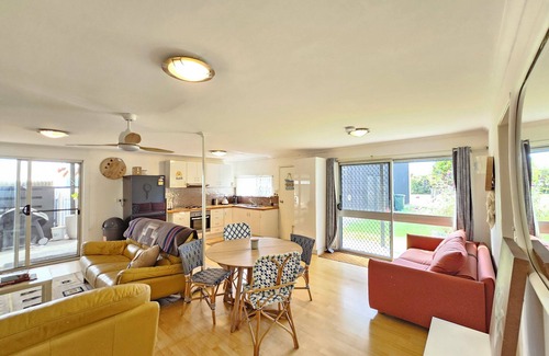 Waterhouse House | Weekend at Bernies - The ultimate beach shack