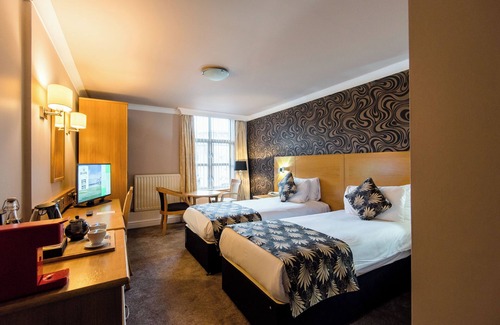 Chapeltown Hotel | Weetwood Hall Conference Centre & Hotel