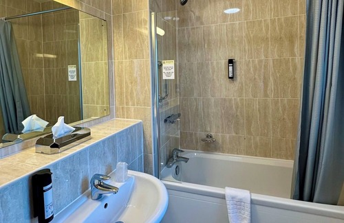 Chapeltown Hotel | Weetwood Hall Conference Centre & Hotel