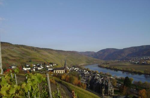 Lieser House | Wein- und Gästehaus Genetsch