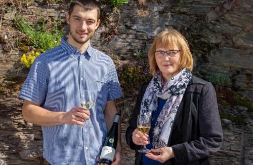 Uerzig Hotel | Weingut Gästehaus Derkum