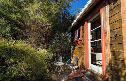 Collingwood Cabin | Weka Cabin - Ao Marama Retreat - Stunning Bush setting and Ocean Views