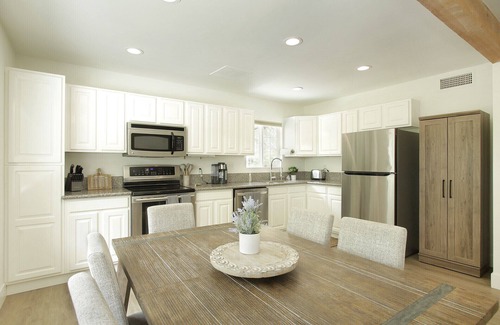 Palm Springs House | Welcome DIHP, Private 1 Acre Gated, Ample Parking! #Permit 000748