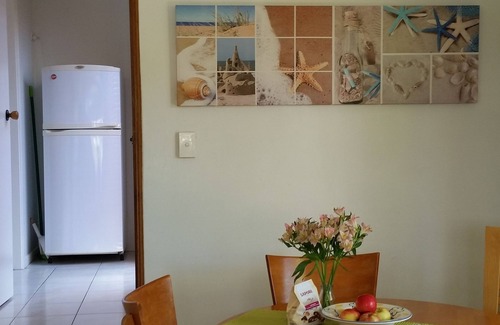 Alexandra Headland Apartment | Welcome to a Tranquil & Private Space~Self-Contained Oasis with Modern Comfortsn