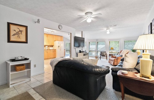 Bronston Condo | Welcome to A Glimpse of the Lake – Your Ideal Lakeside Retreat