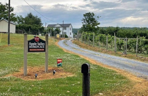 Peaks Other | Welcome to Apple Valley VA - Minutes from the Peaks of Otter