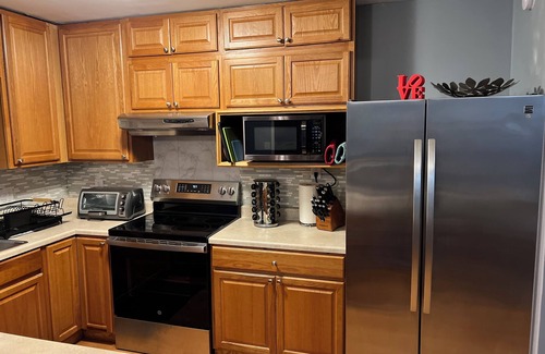 Gouldsboro House | Welcome to Bree-Z-Bear Lodge– 5BR Pocono Escape Gameroom, Sunroom, a Scenic Vibe