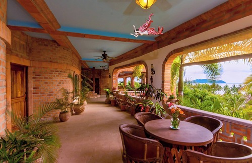 Litibu House | Welcome to Casa Tortuga Litibu.nHacienda style home with beautiful ocean views.