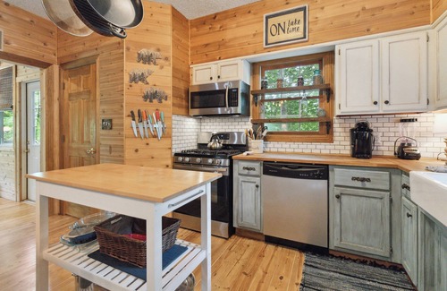 Sloans Valley Cabin | Welcome to Charming Get-A-Way – Your Ultimate Escape!nn