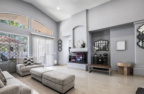 Peccole Ranch Villa | Welcome to Fabulous Las Vegas!Located minutes away from the Las Vegas Strip