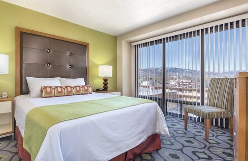 Downtown Reno Resort | Welcome to fun in every direction !