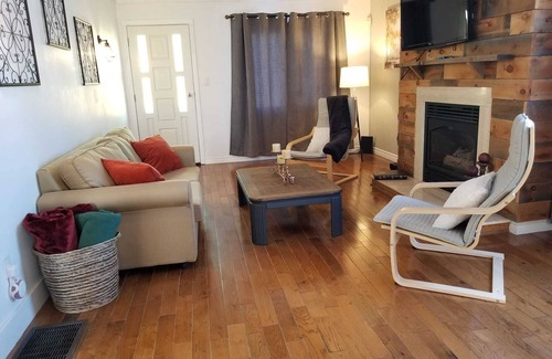 Trenton Cottage | Welcome to Hari's Hideaway!