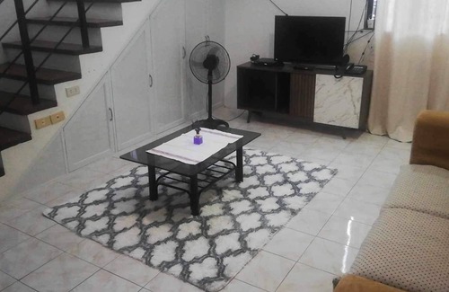 Calapan House | Welcome to La Maison transient house! Great place to stay for family or groups.