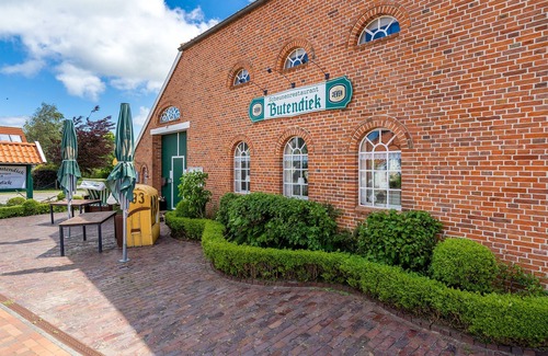 Altharlingersiel Apartment | Welcome to Lütt Kostall - your cozy retreat in the dreamlike Gulfhof