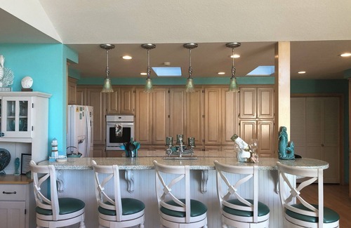 McKinleyville House | Welcome to Mermaid Cove: Your Luxurious Oceanfront Retreat