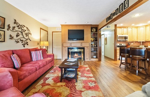 Bronston Condo | Welcome to Number Two Fairway – Your Home Away From Home