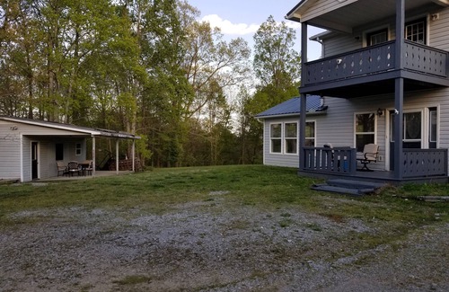 Burkesville House | Welcome to our house at Dragonfly Pond! Just minutes from Dale Hollow Lake.