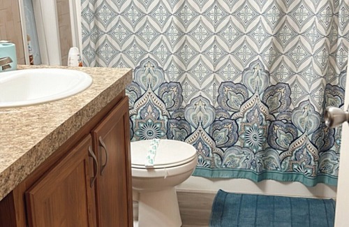Coconut Creek House | Welcome to our place!nThis is a comfortable room inside a Mobile Home.n