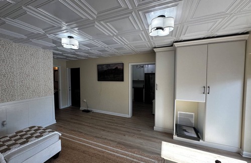 Tuscarora Condo | Welcome to our serene Horse Farm, a getaway to nature outside of Washington, DC.