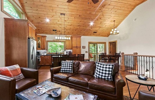 Boone Cabin | Welcome to Padre's Mountain Paradise!