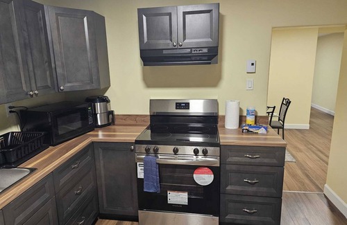 Terra Nova House | Welcome to Rocky Falls 3 bedroom House, Its Not about your PAY but your STAY