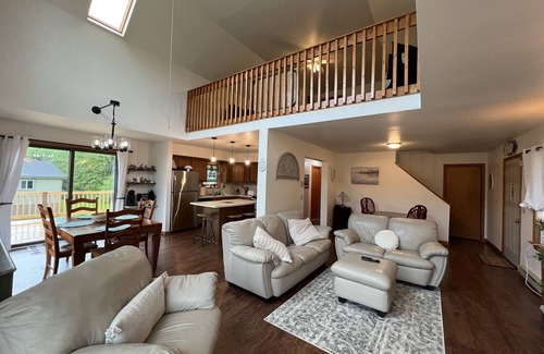 Lake Ariel Ski Chalet | Welcome to Summer Wind in The Hideout