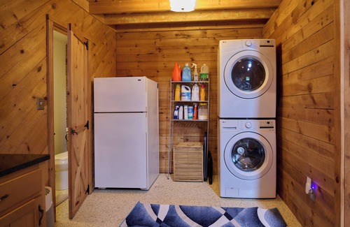 Bellefonte Cabin | Welcome to Taylor’s Woods: A Penn State-Themed Retreat!
