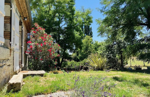 Gasques House | Welcome to the gite les Acacias