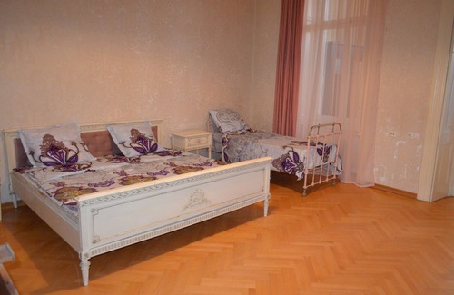 Sololaki Apartment | Welcome To The Historic Centre Of Tbilisi.