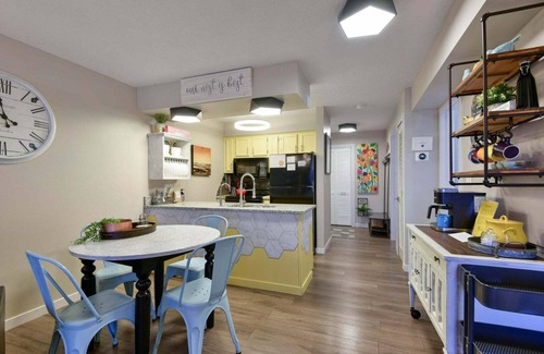 Notch Estates Condo | Welcome to the Honeybee Hideaway Unit 1