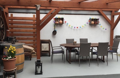 Gollheim House | Welcome to the Villa Kerzenheimer Tor