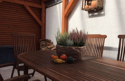 Gollheim House | Welcome to the Villa Kerzenheimer Tor