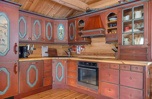 Hol House | Welcome to this cozy and rustic cottage in Skibyen and South Dalen!