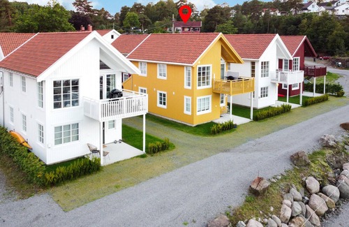 Tvedestrand House | Welcome to this vacation home in Hantho marina.