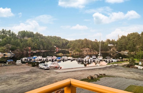 Tvedestrand House | Welcome to this vacation home in Hantho marina.