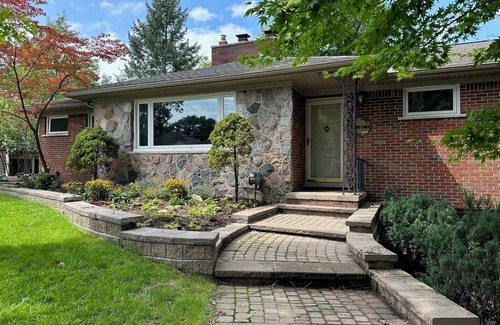 Bloomfield Hills House | Welcome to the Little Lake House! 4 bd/2.5bath & a private beach on Square Lake