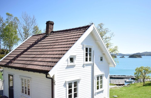 Sveio House | Welcome to Valevåg.