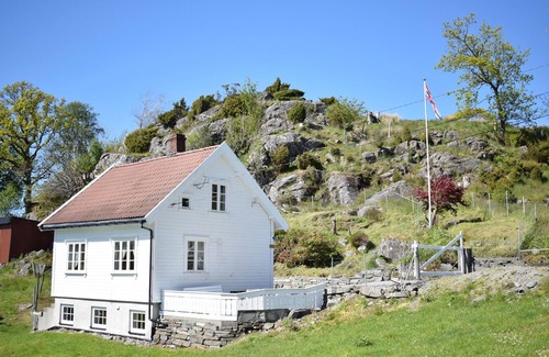 Sveio House | Welcome to Valevåg.