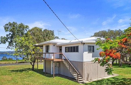 Tin Can Bay House | Welcome to Waterfront Views