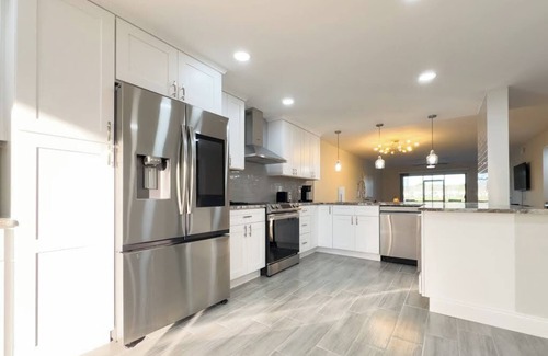 Iona Condo | Welcome to Your Luxurious Golf Getaway!