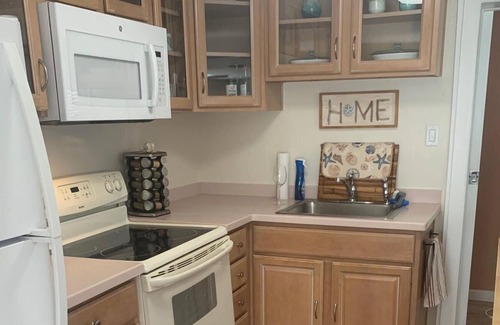 Don Cesar Cottage | Welcome to your winter getaway - steps away from the private neighborhood beach!