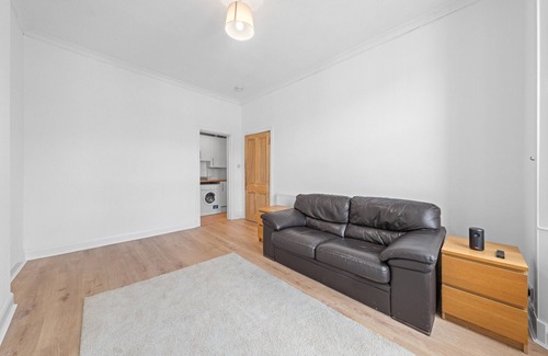 Merchiston Apartment | Welcoming 1 Bedroom Apartment - Fountain Park - Edinburgh