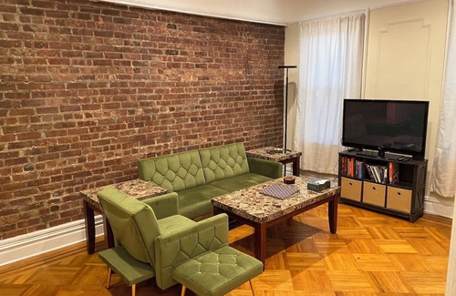 Jersey City Condo | Welcoming 2-bedroom condo with AC in Jersey City