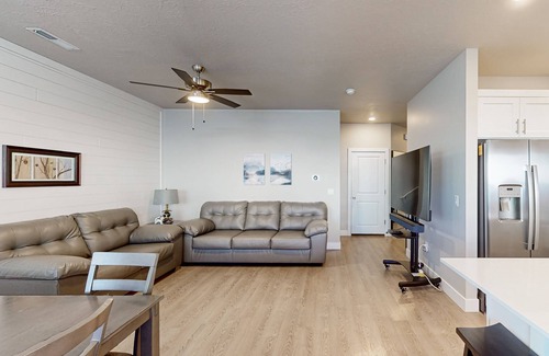 Cedar City House | Welcoming end-row townhouse with mtn views, wifi + dog friendly