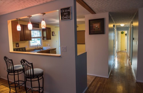 Albrightsville House | Welcoming Family Home in Amenity Filled Private Community - 1 block from Lake