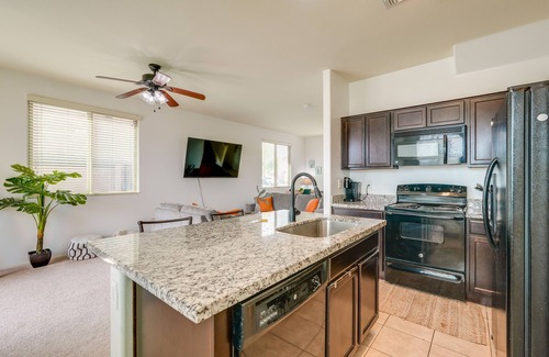 Vinsanto House | Welcoming Phoenix Home w/Community Amenities!