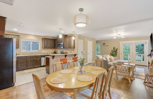 Mount Tabor House | Welcoming Space - 4Bed/3.5Bath Steps from Mt. Tabor Park