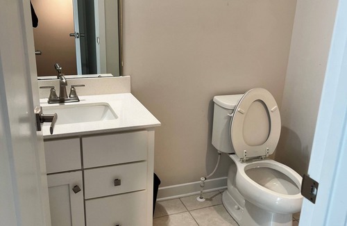 Landover House | Welcoming townhome with WiFi in Hyattsville